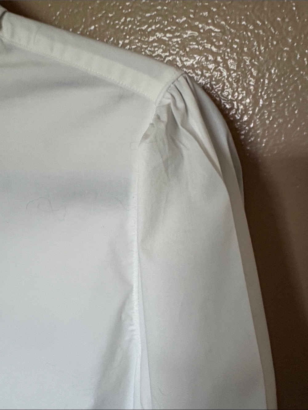 UNTUCKit women’s White Button-Front Dress Shirt - Picture 5 of 6